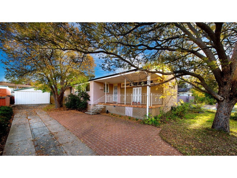 9 Bage Place, Mawson ACT 2607