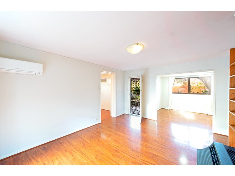 9 Bage Place, Mawson ACT 2607