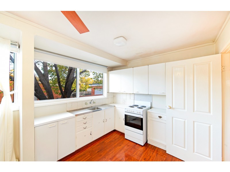 9 Bage Place, Mawson ACT 2607