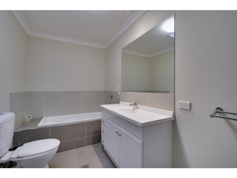 17/10 Charles Perkins Circuit, Bonner ACT 2914