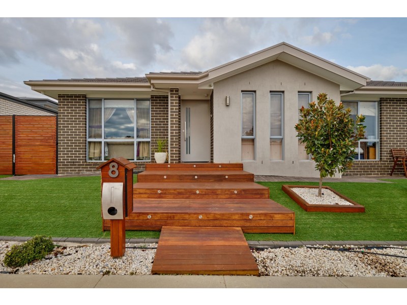 8 Yerradhang Street, Ngunnawal ACT 2913