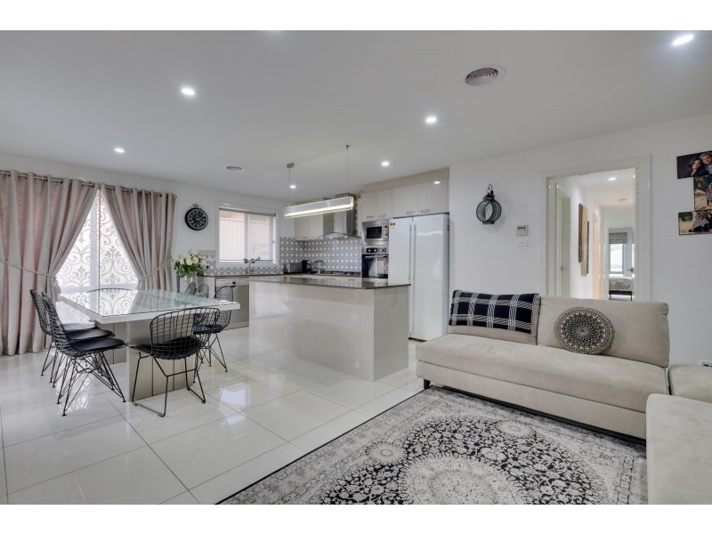 8 Yerradhang Street, Ngunnawal ACT 2913
