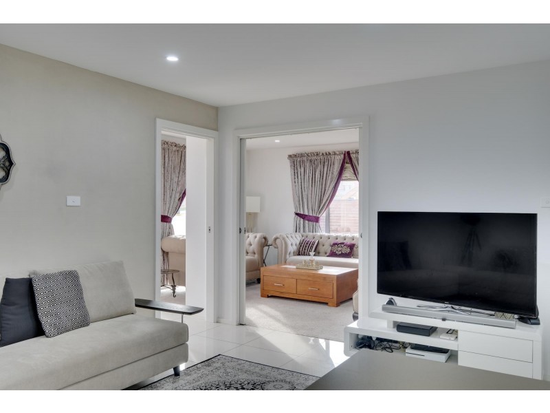 8 Yerradhang Street, Ngunnawal ACT 2913