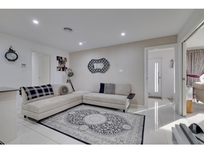 8 Yerradhang Street, Ngunnawal ACT 2913