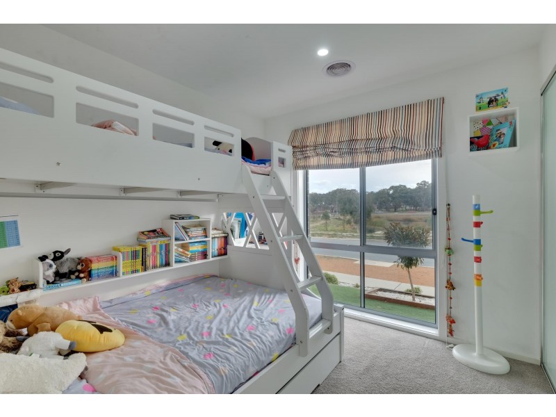 8 Yerradhang Street, Ngunnawal ACT 2913