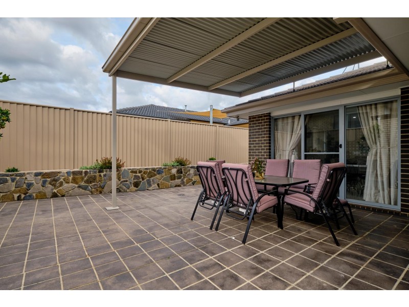 8 Yerradhang Street, Ngunnawal ACT 2913