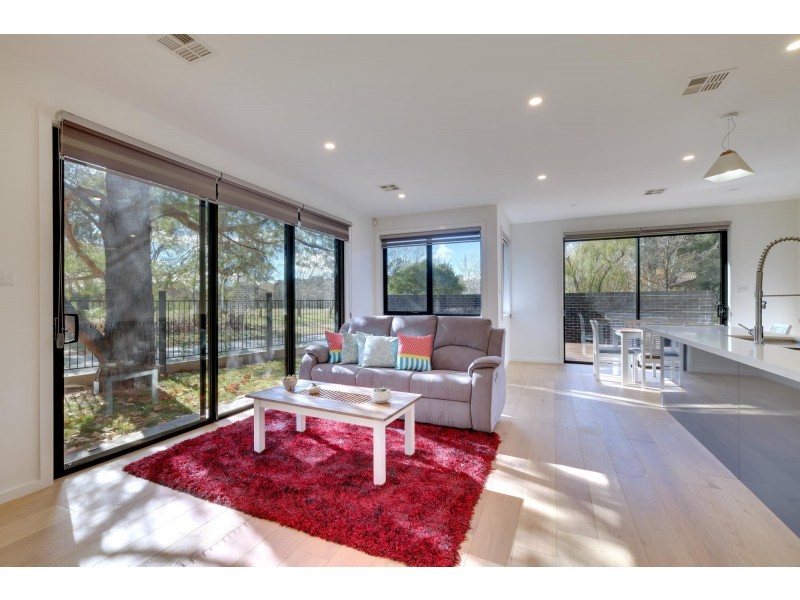 202 Osburn Drive, Macgregor ACT 2615