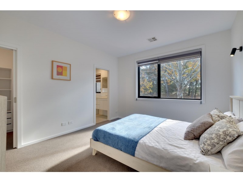 202 Osburn Drive, Macgregor ACT 2615