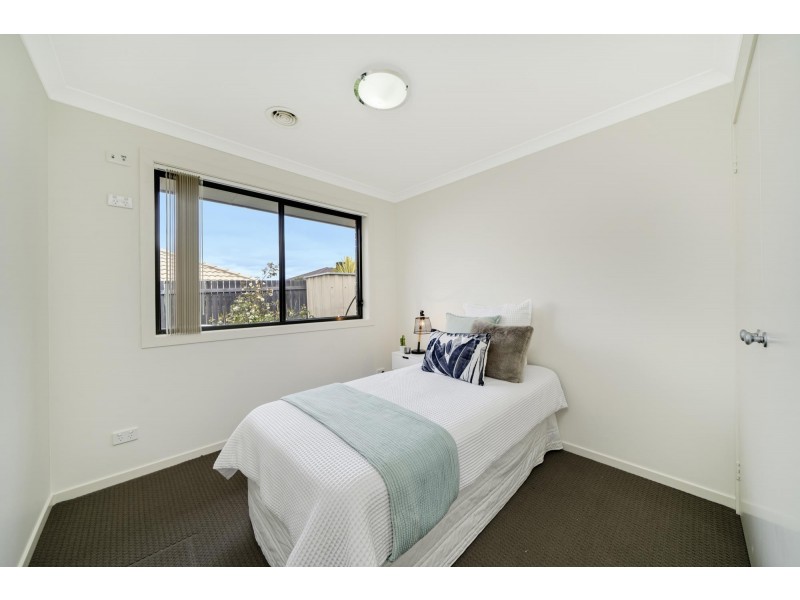 9 Borthwick Avenue, Casey ACT 2913