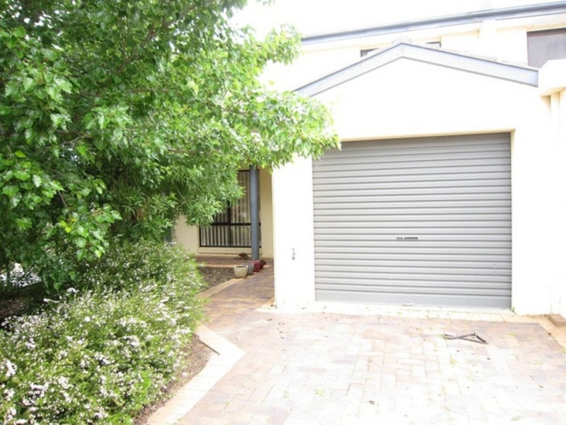 12 Saunders Street, Ngunnawal ACT 2913