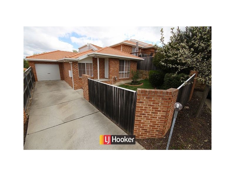 4/11 Len Waters Street, Ngunnawal ACT 2913