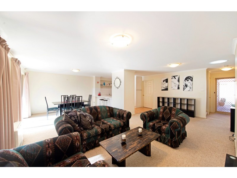 8/25 Aspinall Street, Watson ACT 2602