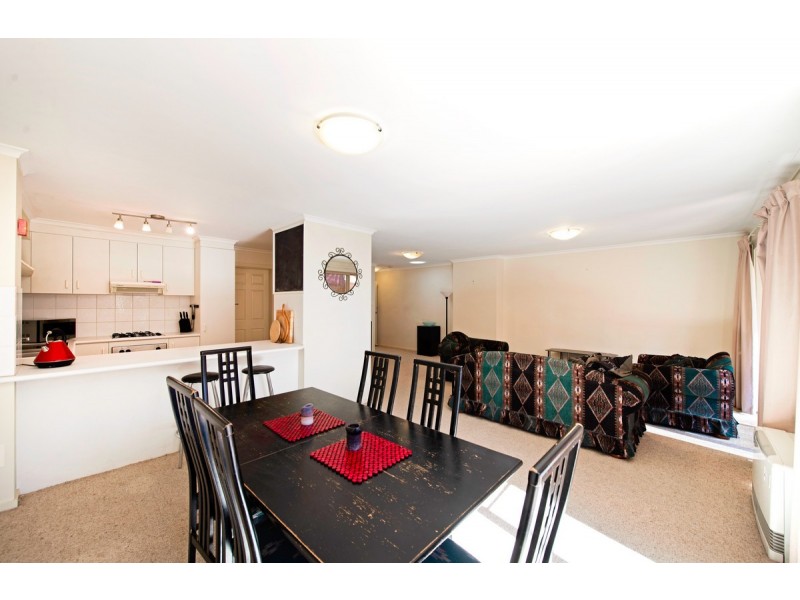 8/25 Aspinall Street, Watson ACT 2602