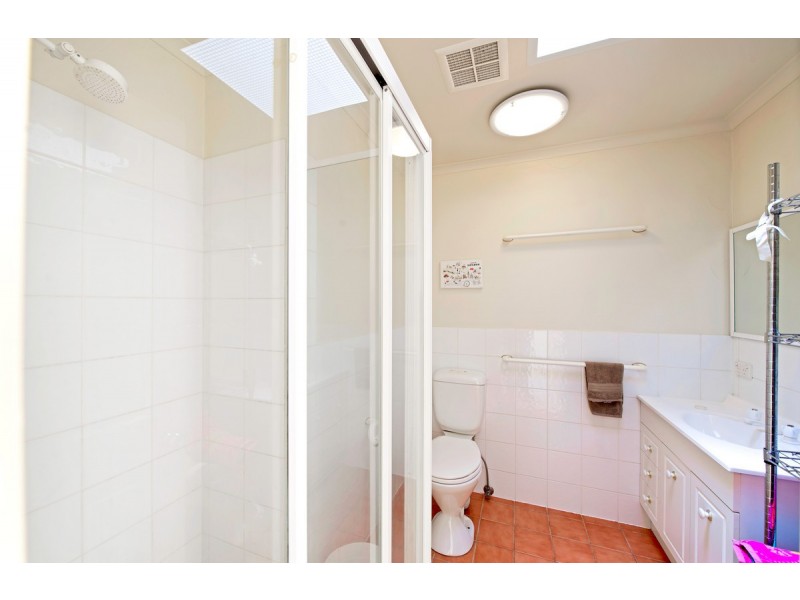 8/25 Aspinall Street, Watson ACT 2602
