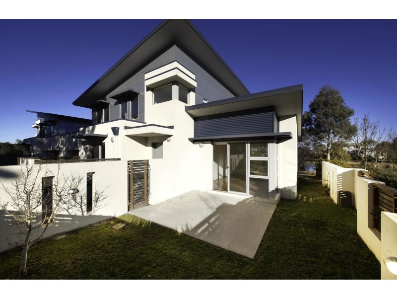 1/30 Tom Nicholas Crescent, Forde ACT 2914