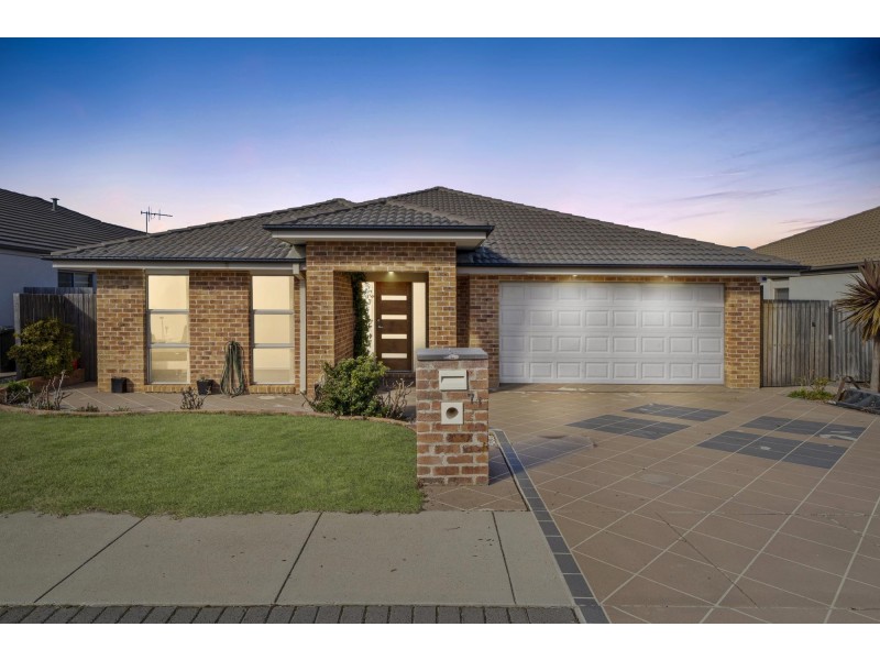 71 Kalianna Street, Harrison ACT 2914