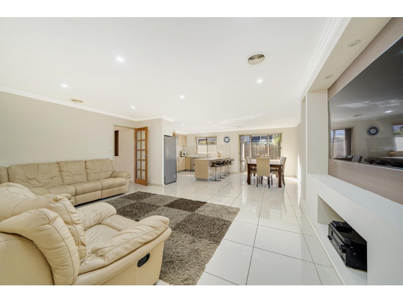 71 Kalianna Street, Harrison ACT 2914