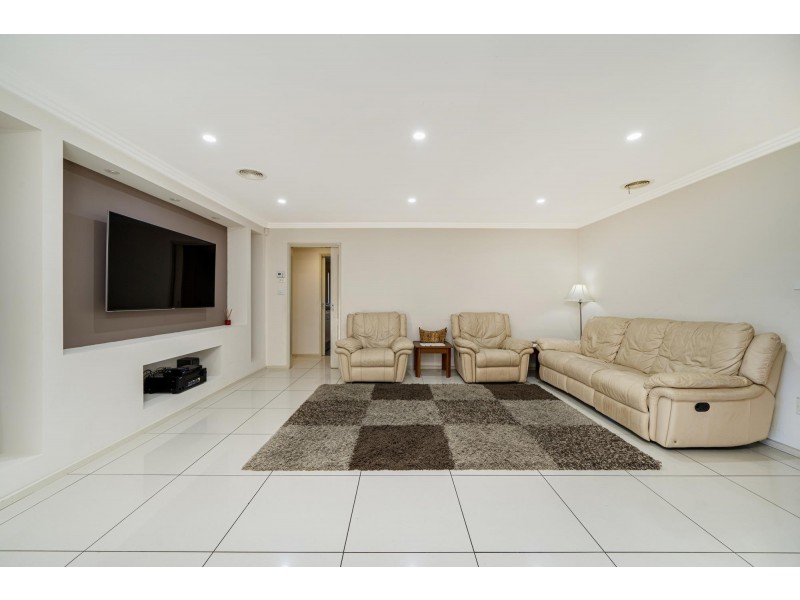 71 Kalianna Street, Harrison ACT 2914