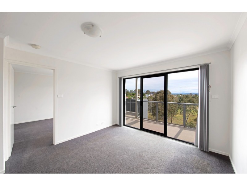 100/75 Elizabeth Jolley Street, Franklin ACT 2913