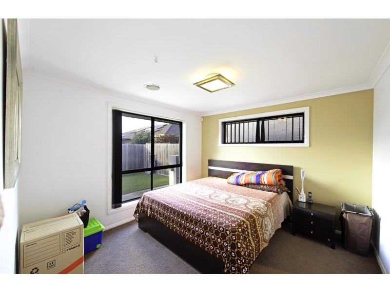 5 Bruce Dittmar Street, Forde ACT 2914