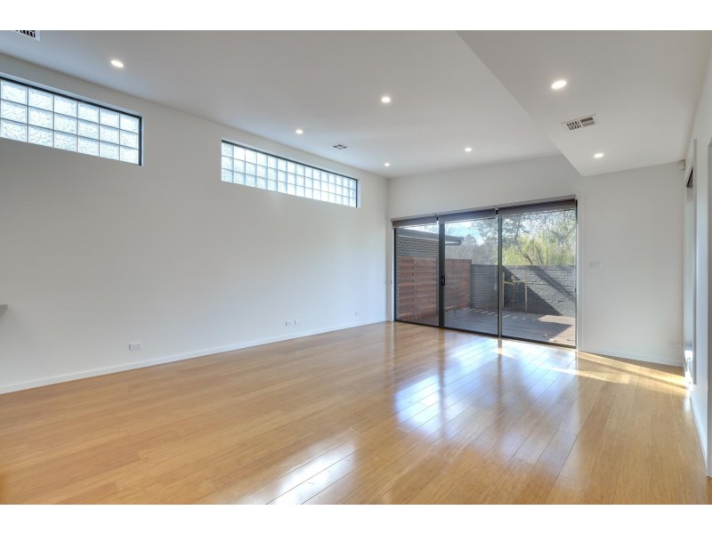 2 Luther Place, Macgregor ACT 2615