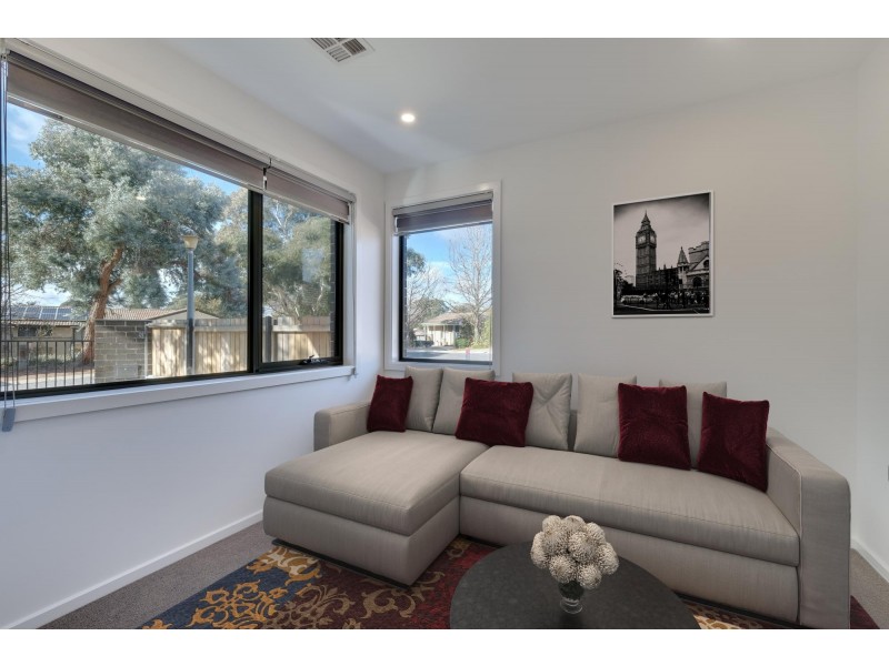 2 Luther Place, Macgregor ACT 2615