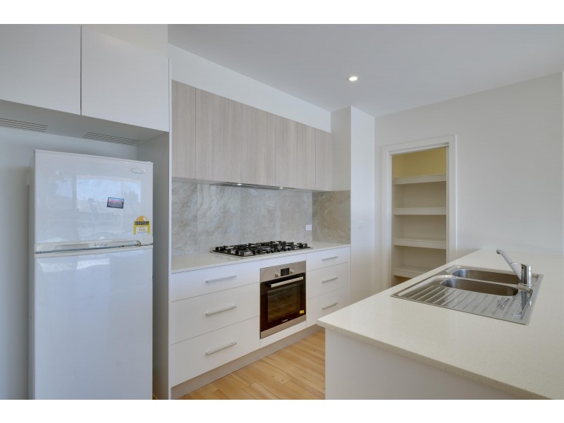 2/121 Anthony Rolfe Avenue, Gungahlin ACT 2912