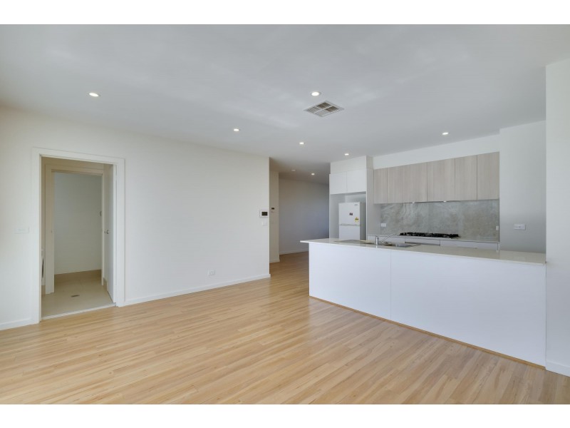 2/121 Anthony Rolfe Avenue, Gungahlin ACT 2912
