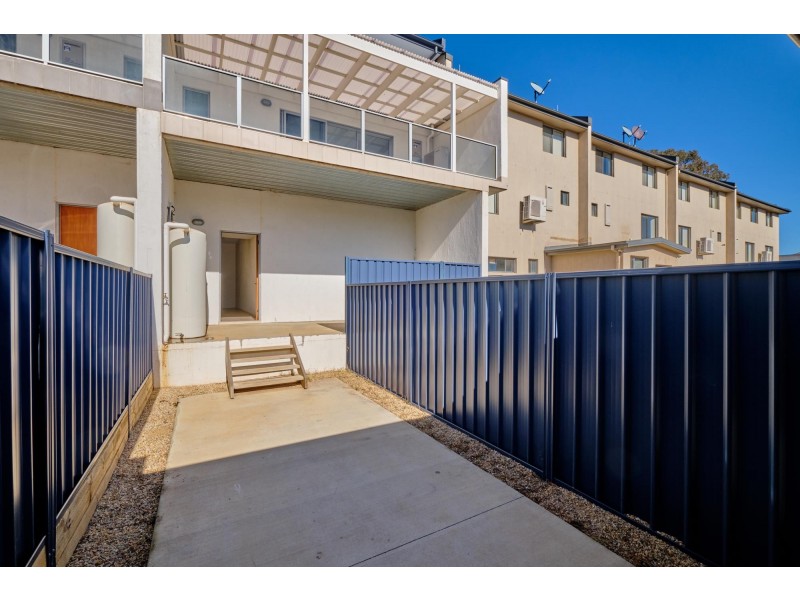2/121 Anthony Rolfe Avenue, Gungahlin ACT 2912