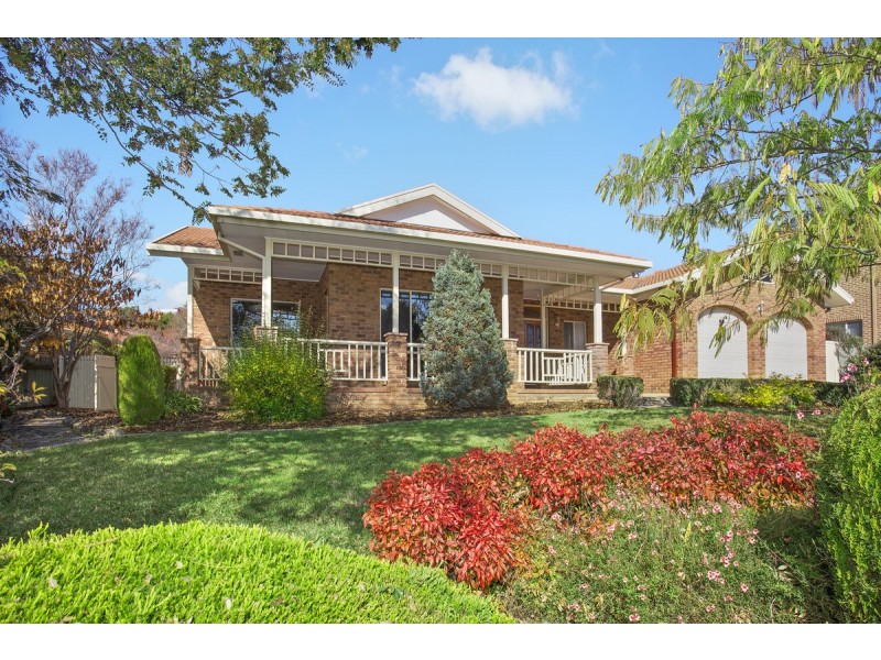 27 Feathertop Street, Palmerston ACT 2913