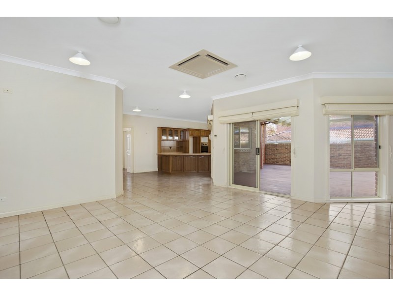 27 Feathertop Street, Palmerston ACT 2913