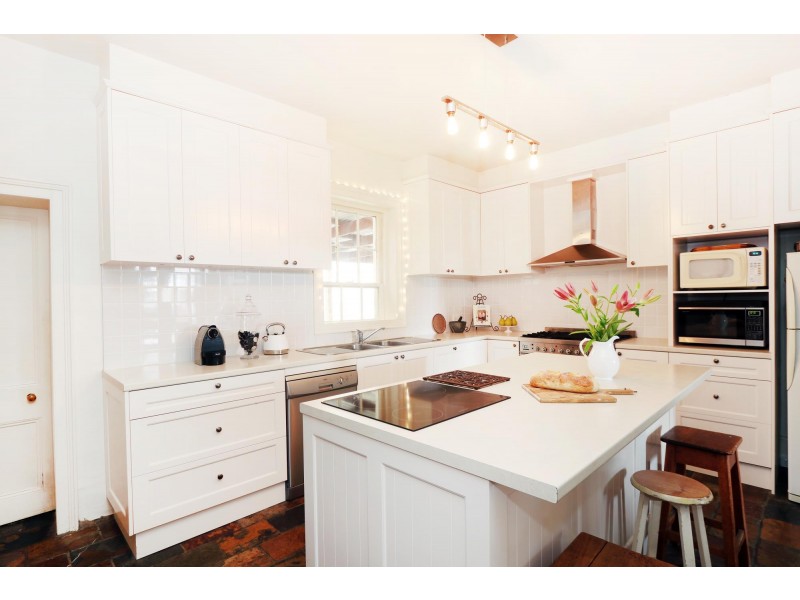 70 Rossi Street, Yass NSW 2582