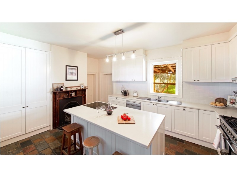 70 Rossi Street, Yass NSW 2582