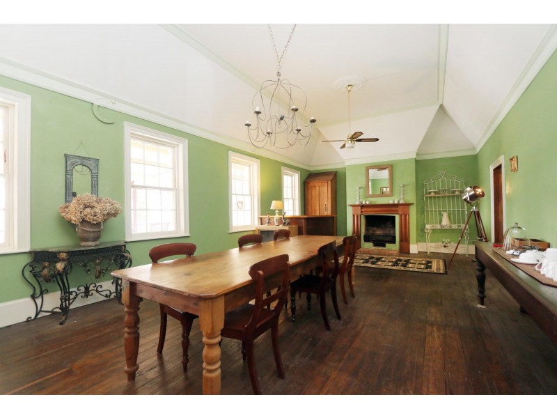 70 Rossi Street, Yass NSW 2582