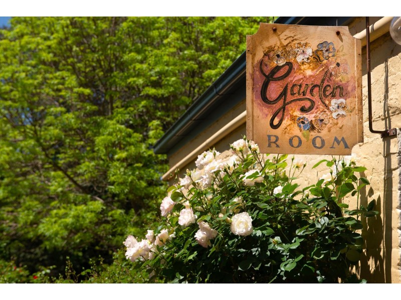 70 Rossi Street, Yass NSW 2582