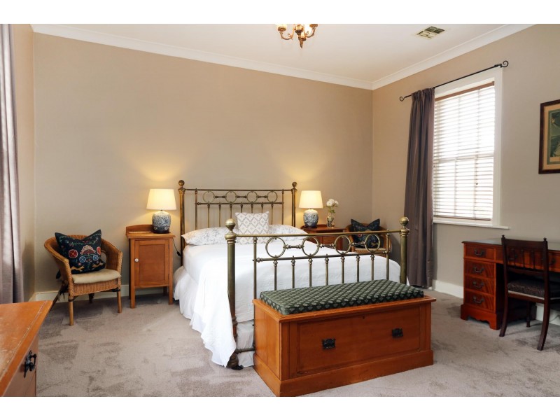 70 Rossi Street, Yass NSW 2582