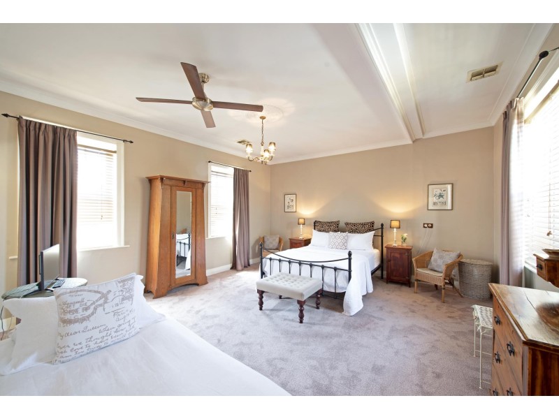 70 Rossi Street, Yass NSW 2582