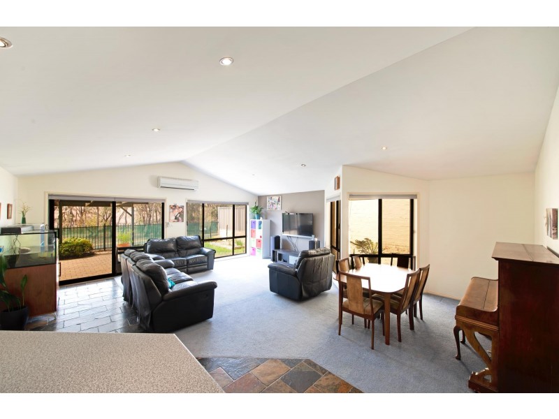 82 Wanderer Court, Amaroo ACT 2914