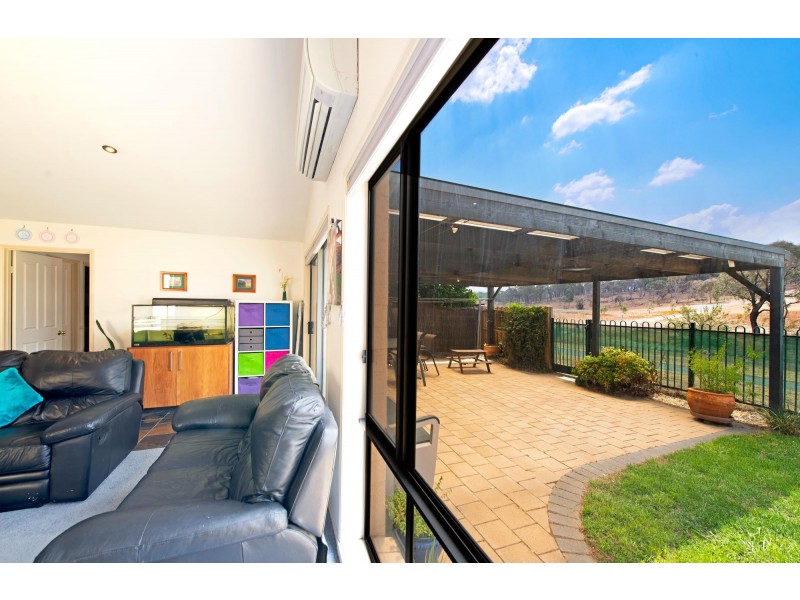 82 Wanderer Court, Amaroo ACT 2914