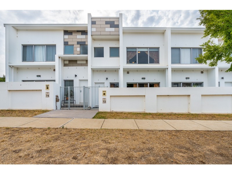 2/72 Henry Kendall Street, Franklin ACT 2913