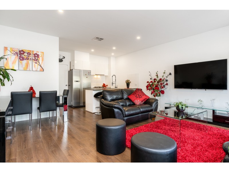 2/72 Henry Kendall Street, Franklin ACT 2913