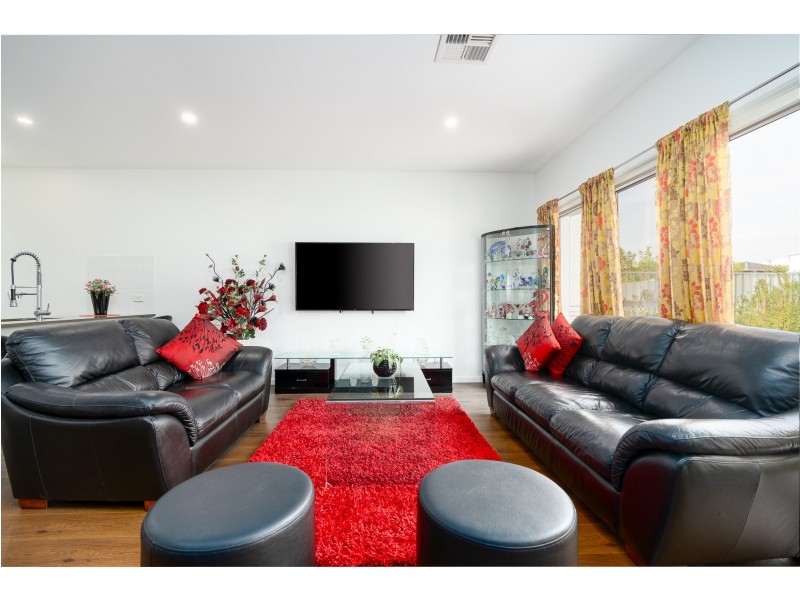 2/72 Henry Kendall Street, Franklin ACT 2913