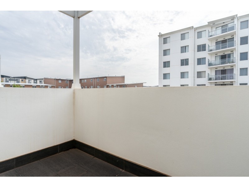 2/72 Henry Kendall Street, Franklin ACT 2913