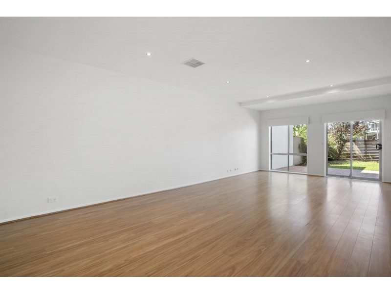 12/21 Francis Forde Boulevard, Forde ACT 2914