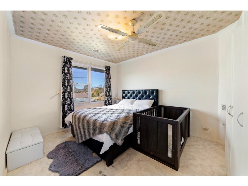 9 Glenorchy Street, Lyons ACT 2606