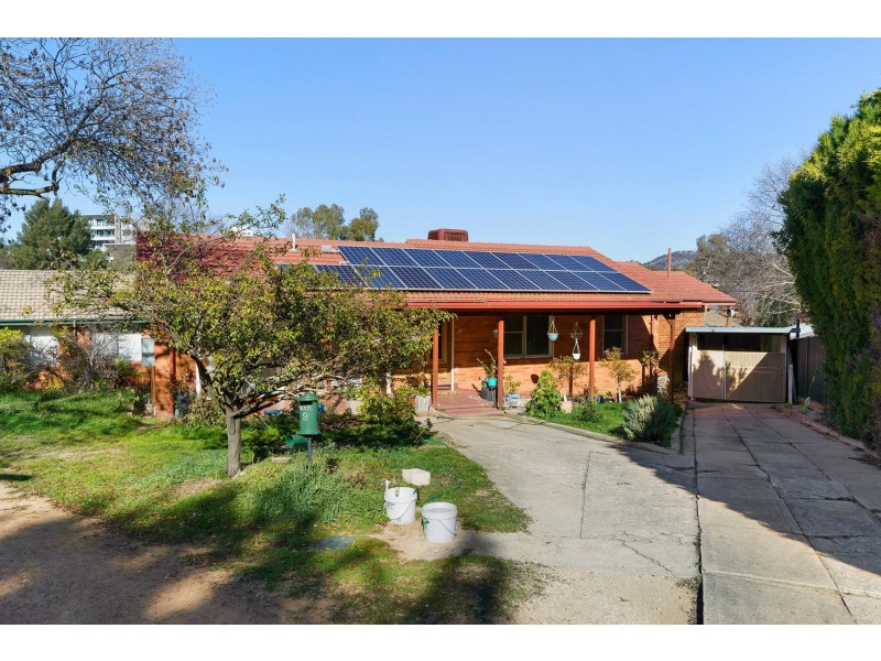 9 Glenorchy Street, Lyons ACT 2606