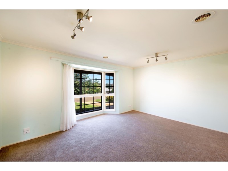 20 Yeo Crescent, Yass NSW 2582