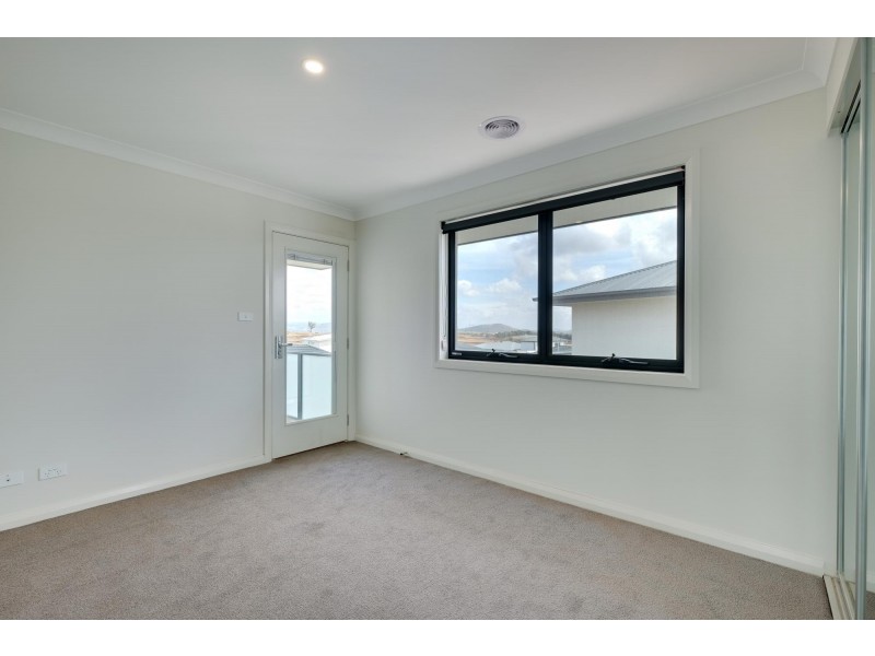 97 Lionel Rose Street, Holt ACT 2615