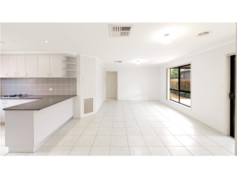 33 Cantamessa Avenue, Gungahlin ACT 2912