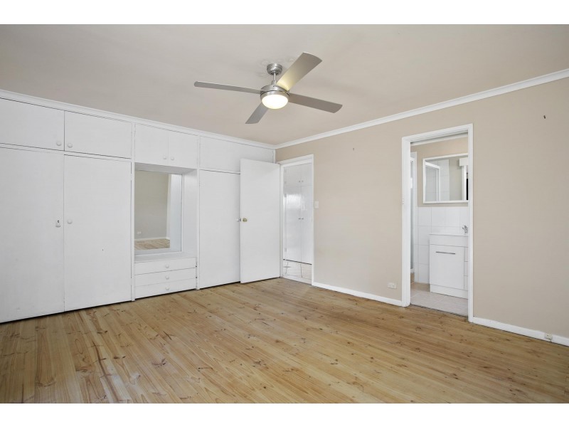 25 Ashkanasy Crescent, Evatt ACT 2617